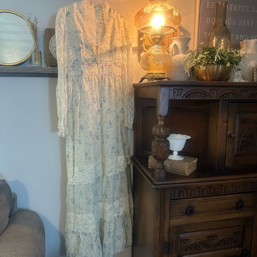 Gunne Sax Cream and Blue Long Sleeve Sundress